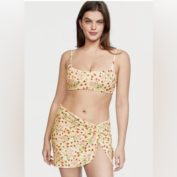 NWT Victoria's Secret Essential Scoop One-Piece Swimsuit Size L/Coverup Size M/L - Picture 16 of 16